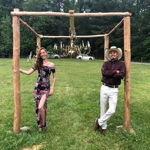 Meet your Posher, Laura